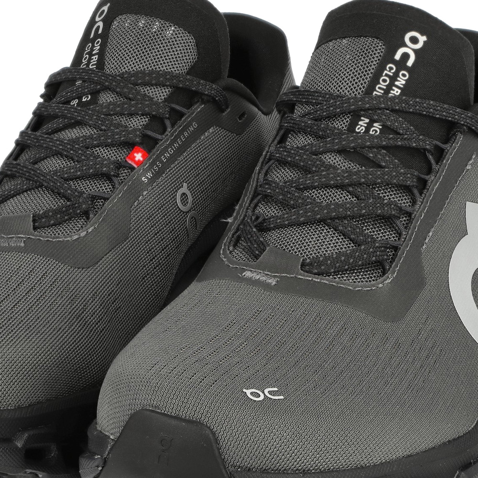 On Cloudmonster 2 Asphalt / Iron Low Top Sneakers  Detailfoto | Overkill