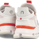 On W Cloudnova Void Undyed-White / Flame Sneakers  Detailfoto | Overkill