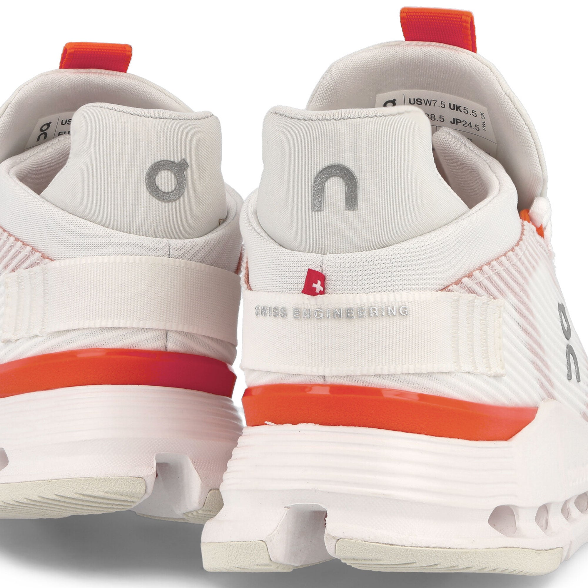 On W Cloudnova Void Undyed-White / Flame Sneakers  Detailfoto | Overkill