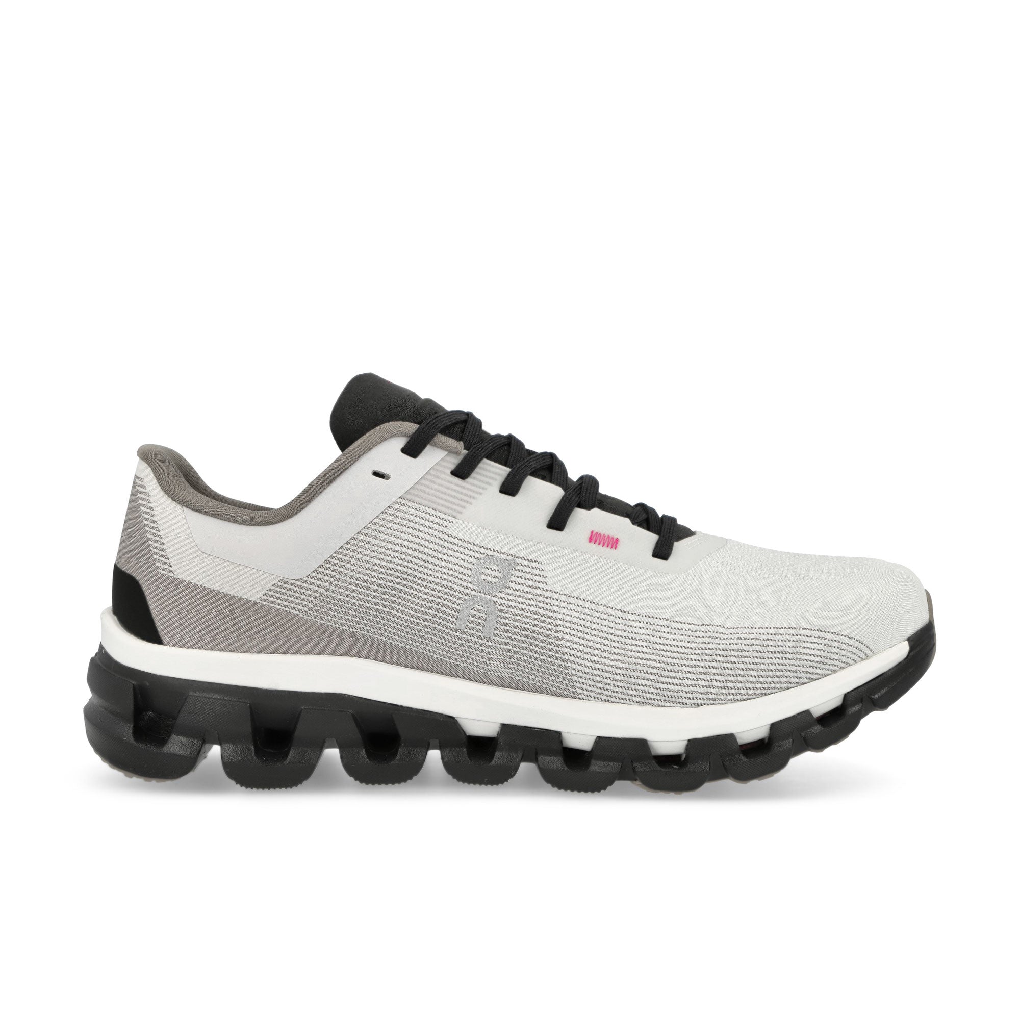 On W Cloudflow 4 Distance White / Black Low Top Sneakers  Silhouette | Overkill