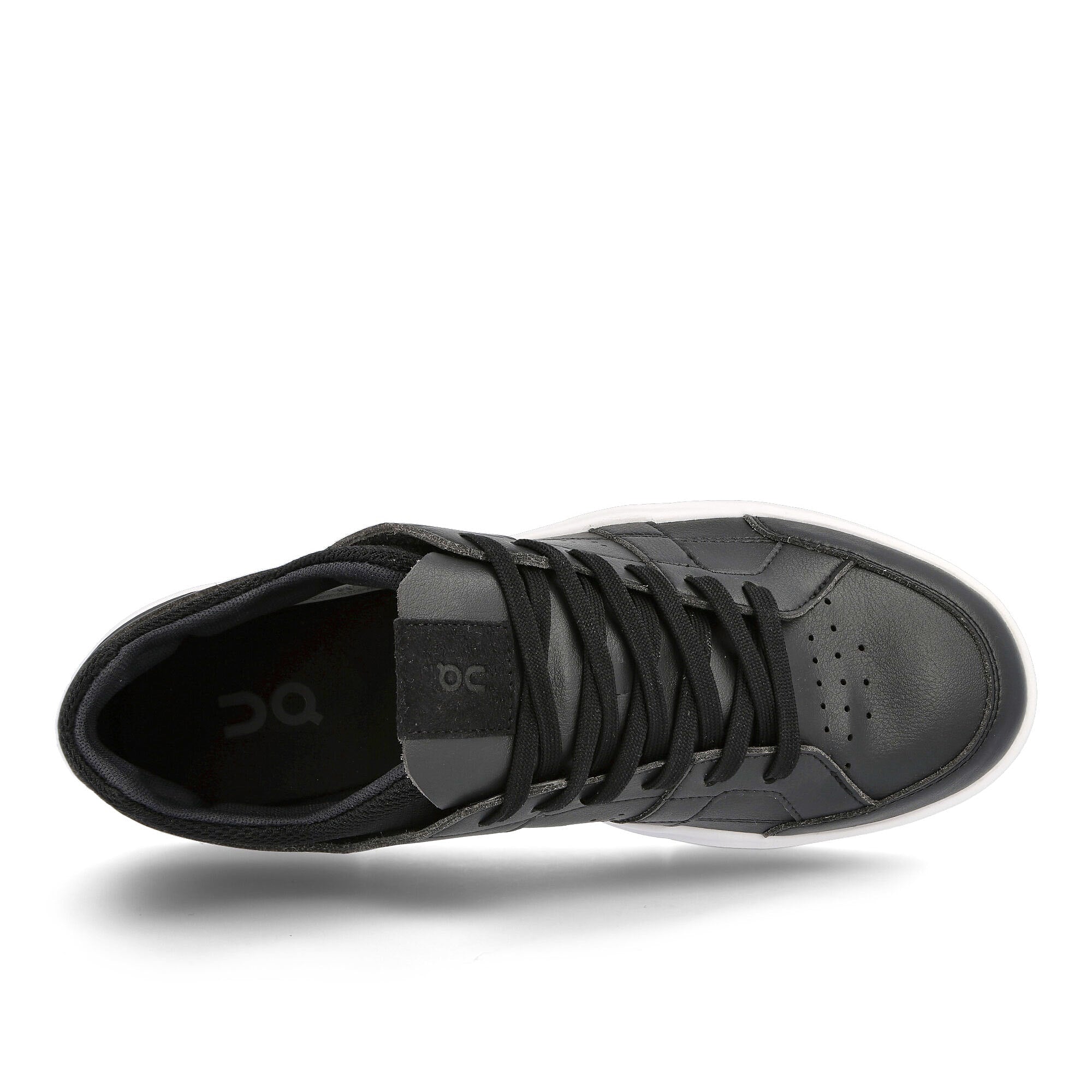 On the roger clubhouse Black / White  Detail view 2 | Overkill