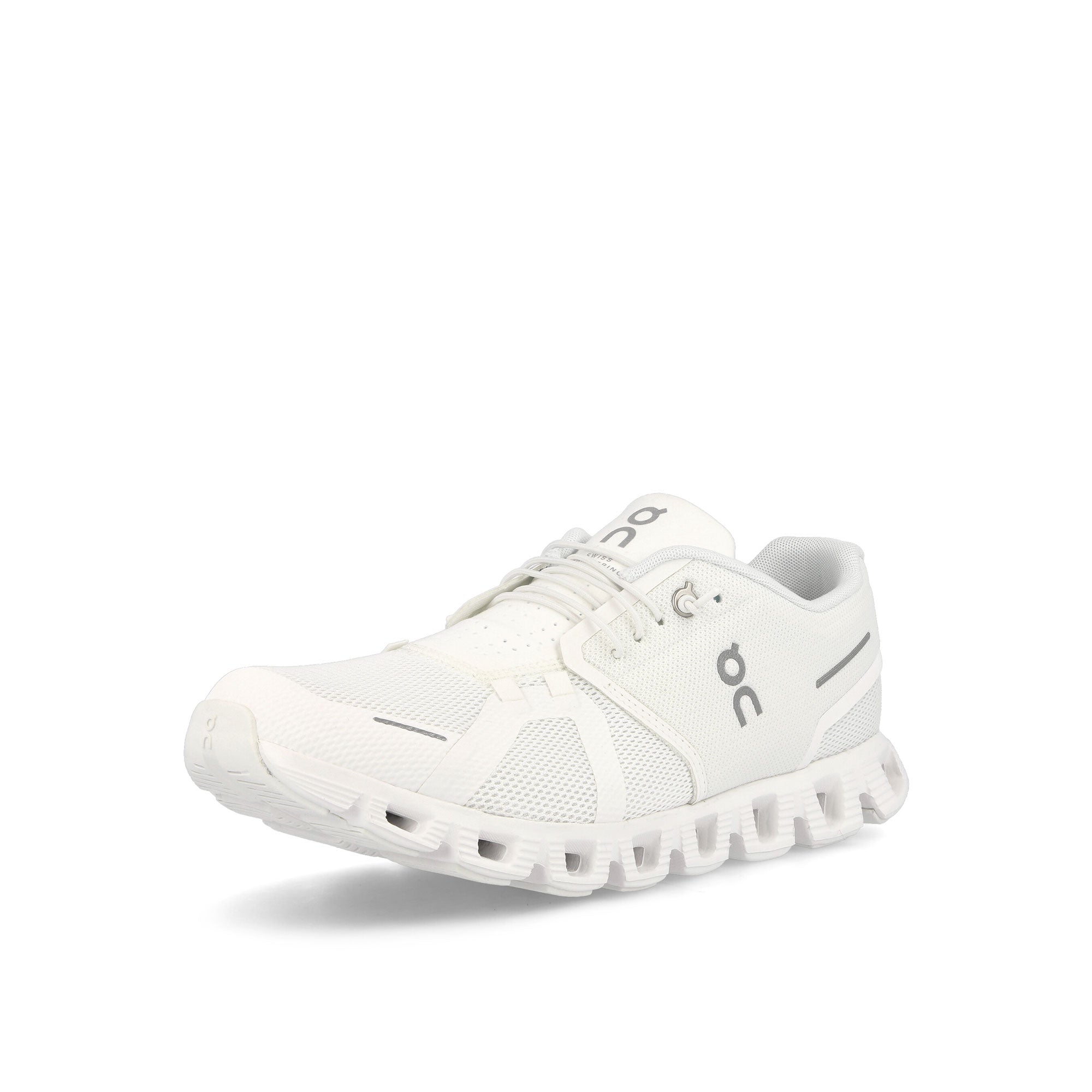 On W Cloud 5 Undyed-White / White Sneakers  Close Up | Overkill