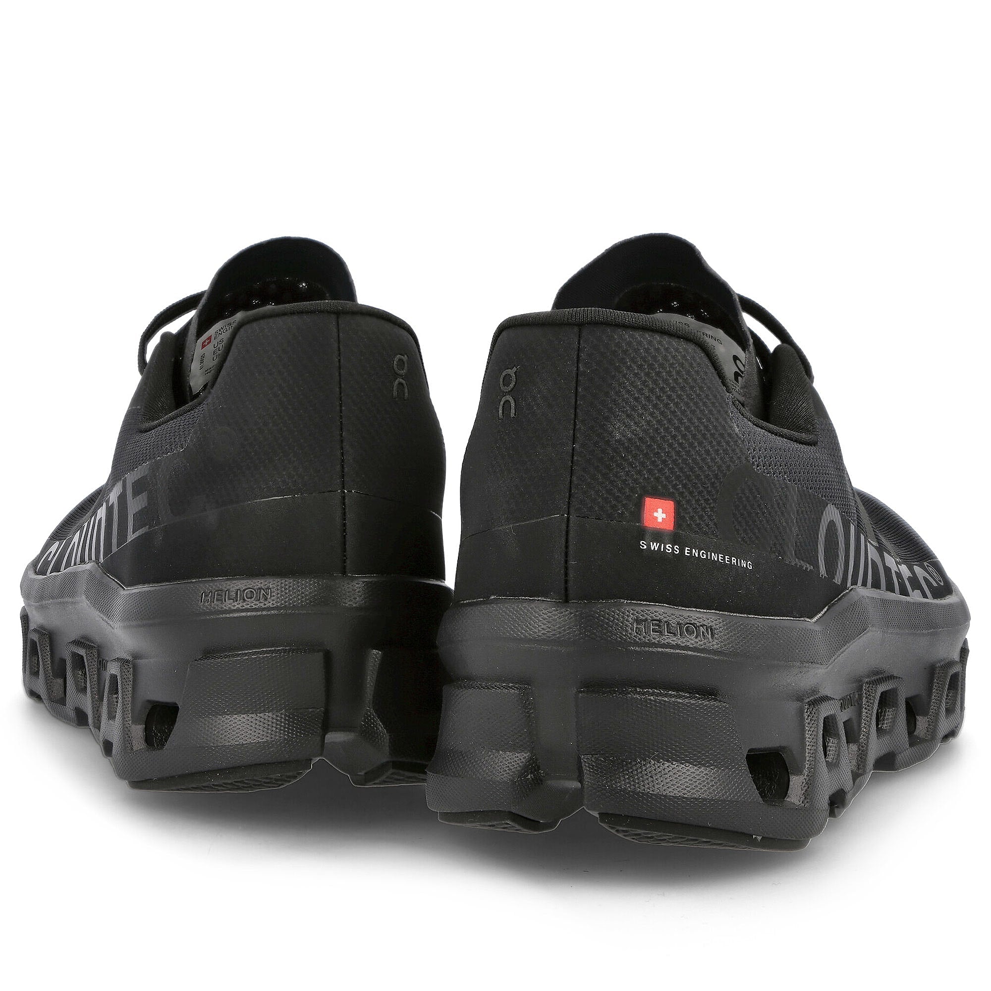 On Cloudmonster All Black Low Top Sneakers  Detailfoto | Overkill