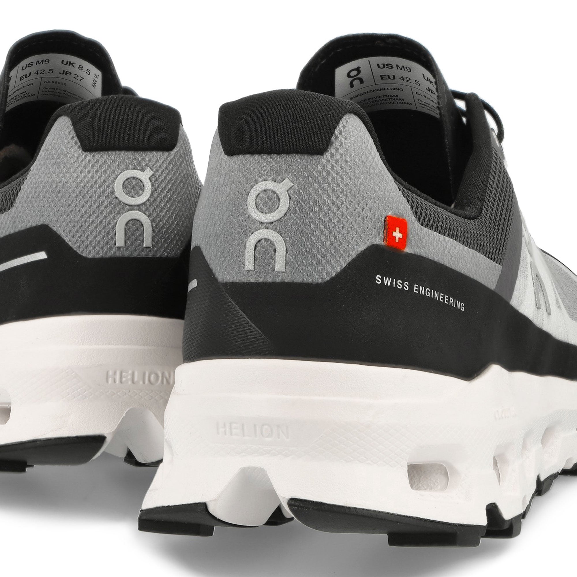 On Cloudvista Black / White Low Top Sneakers  Detailfoto | Overkill