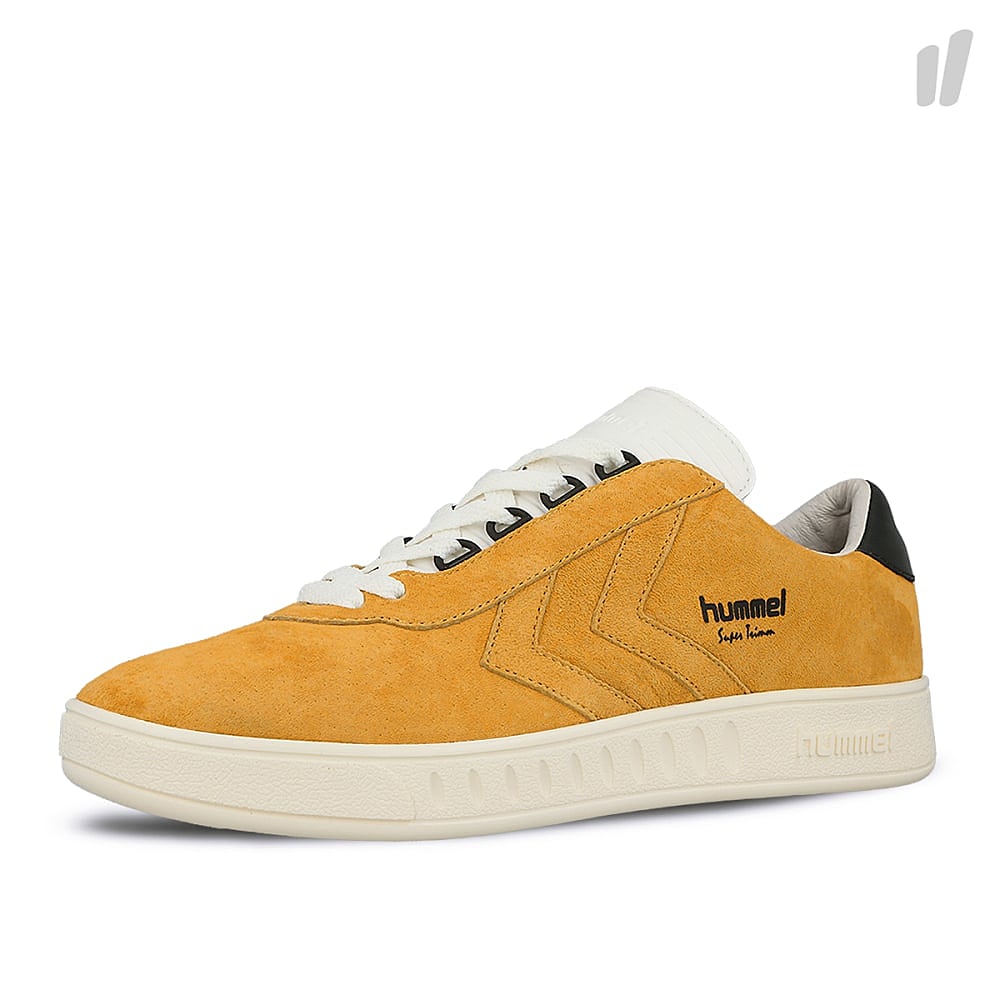 Hummel super trimm classic football Spectra Yellow Sneakers  Close Up | Overkill
