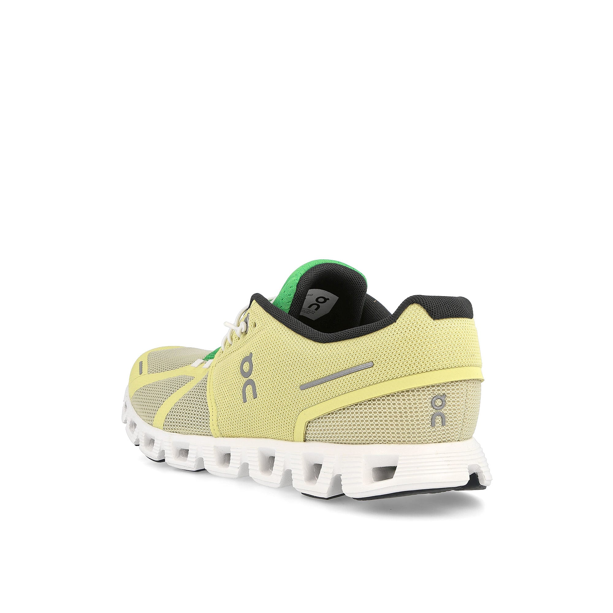 On wmns cloud 5 push Hay / Acacia  Close-up | Overkill
