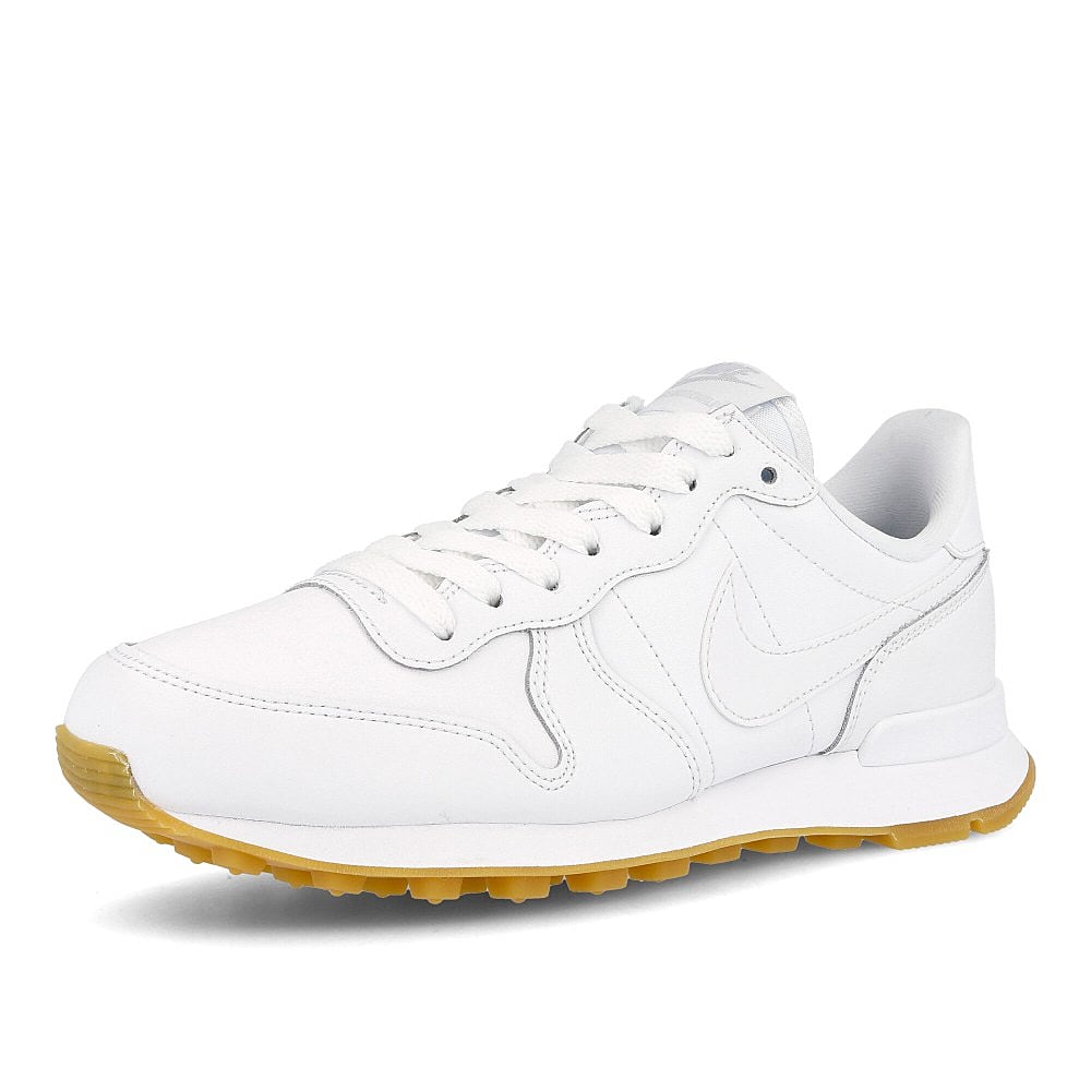 internationalist white