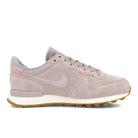 Nike wmns internationalist se Particle Rose-Particle Rose - Vast Grey Sneakers  Silhouette | Overkill