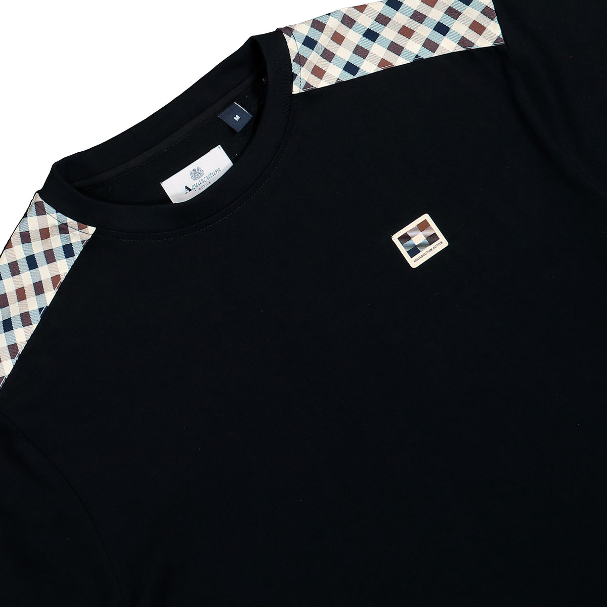 Aquascutum Check Shoulder T-Shirt Black    T-Shirt AA-A006-TS006 16 Detailfoto | Overkill
