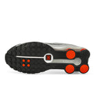Nike Shox R4 Black / Metallic Sillver - Max Orange Low Top Sneakers  Detailfoto | Overkill