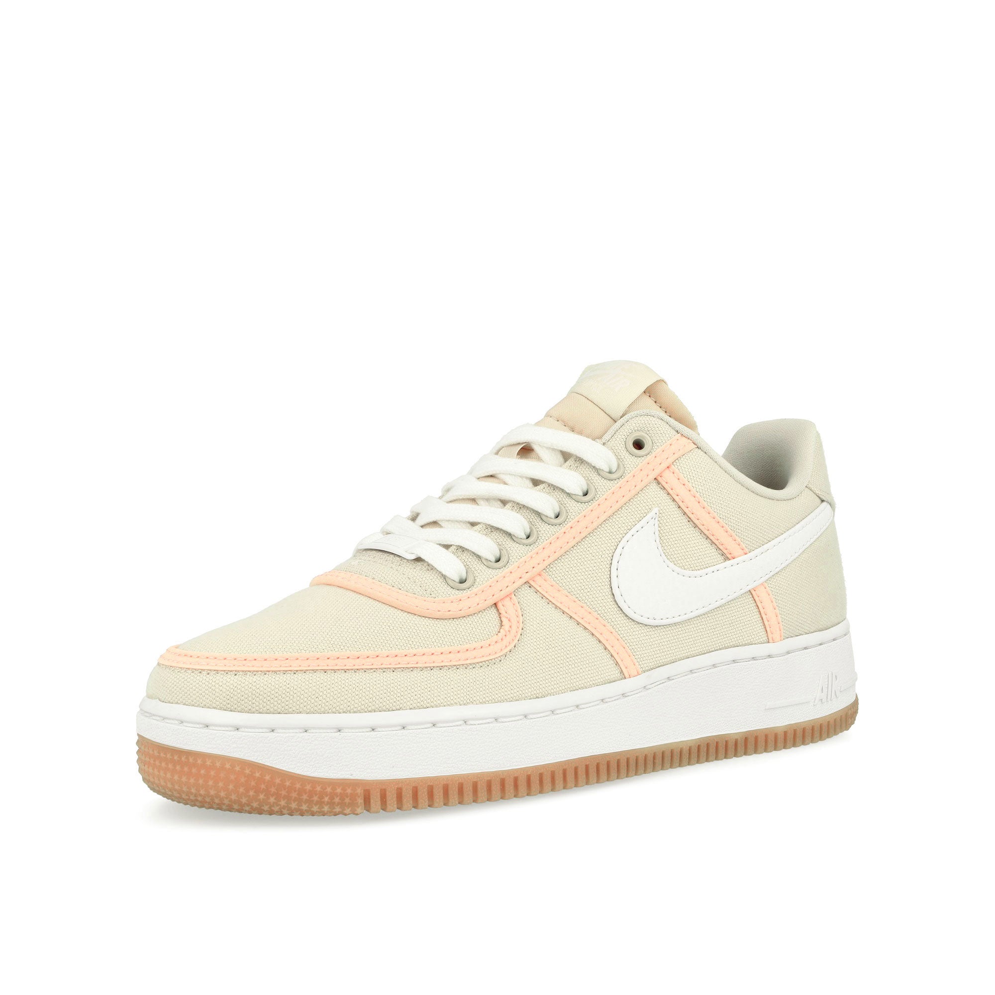 Nike Air Force 1 '07 PRM Light Cream / White Tint Low Top Sneakers  Detailfoto | Overkill