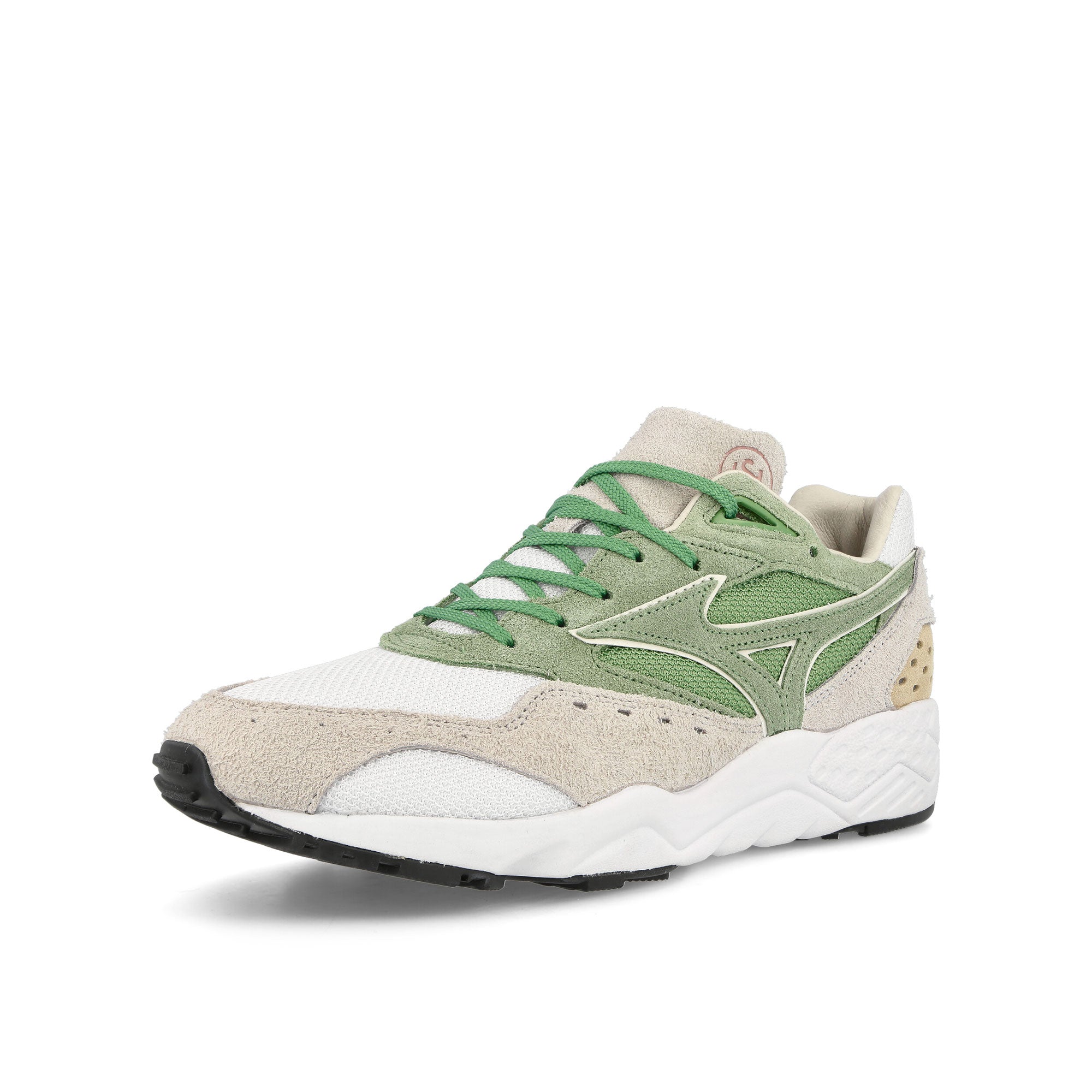 Mizuno Hikmet Sugoer x Mizuno Contender Whity Onyx / Green Moss / Antique Moss Sneakers  Close Up | Overkill