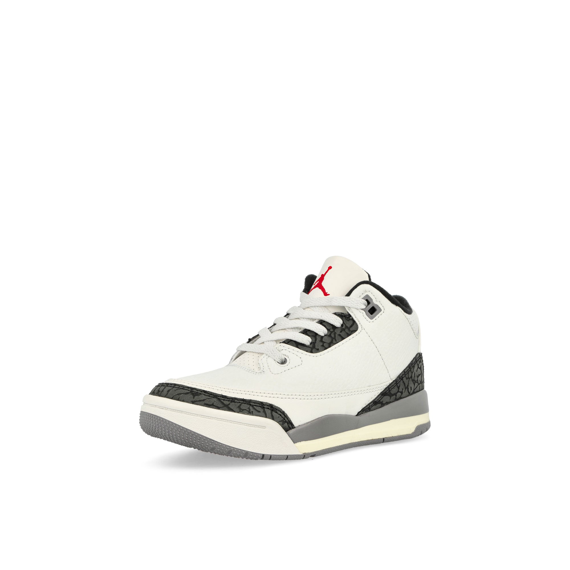 Jordan 3 Retro PS Summit White / Fire Red - Cement Grey - Black Mid Top Sneakers  Close Up | Overkill