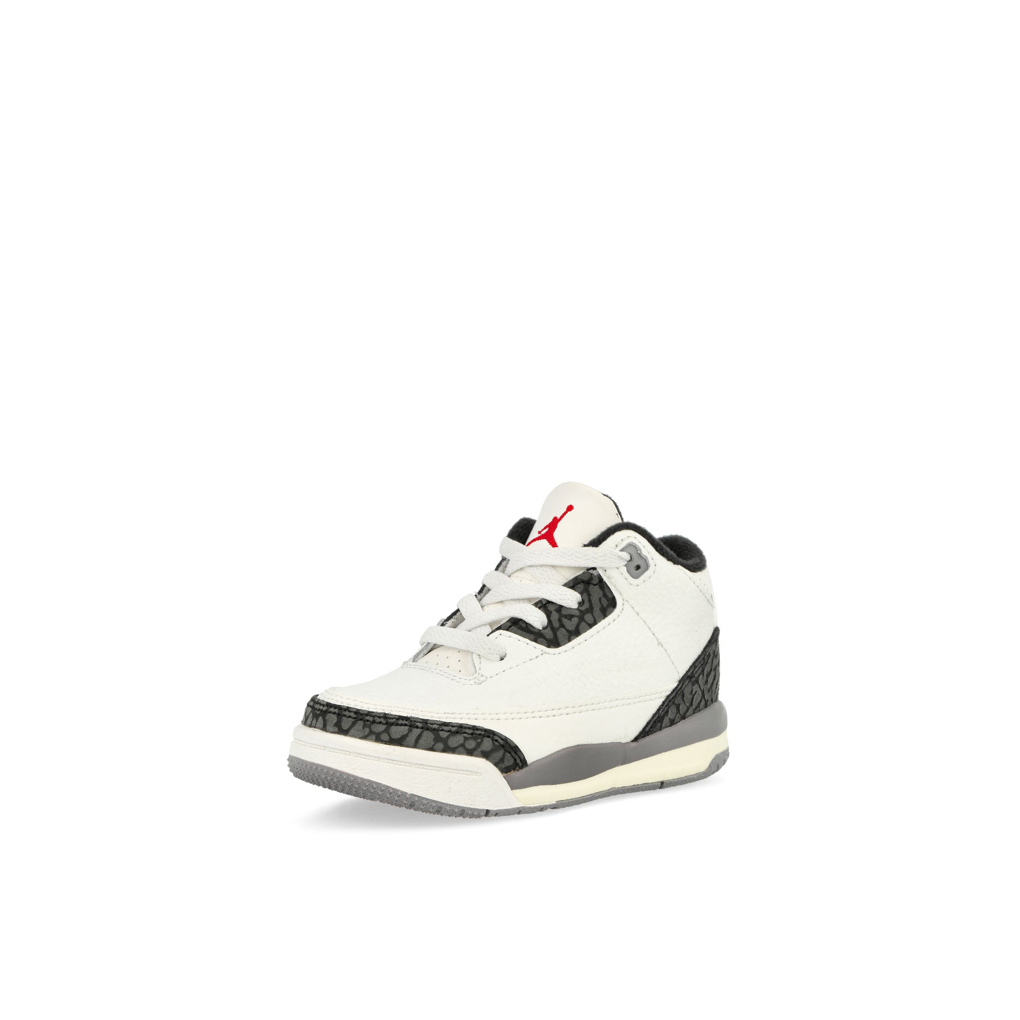 Jordan 3 Retro TD Summit White / Fire Red - Cement Grey - Black Mid Top Sneakers  Close Up | Overkill