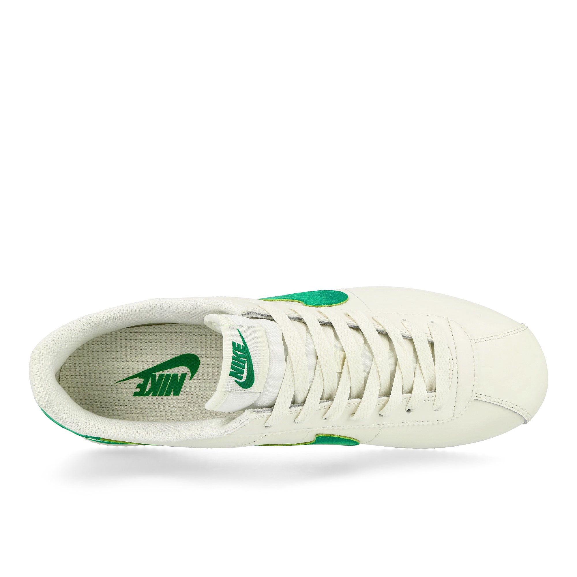 Nike Cortez Sail / Stadium Green Low Top Sneakers  Detailfoto | Overkill