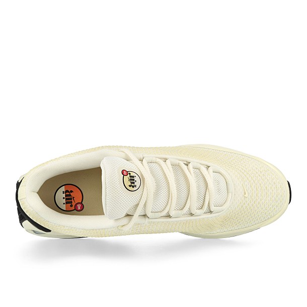 Nike Air Max Dn Sail / Black - Coconut Milk - Beach Low Top Sneakers  Detailfoto | Overkill
