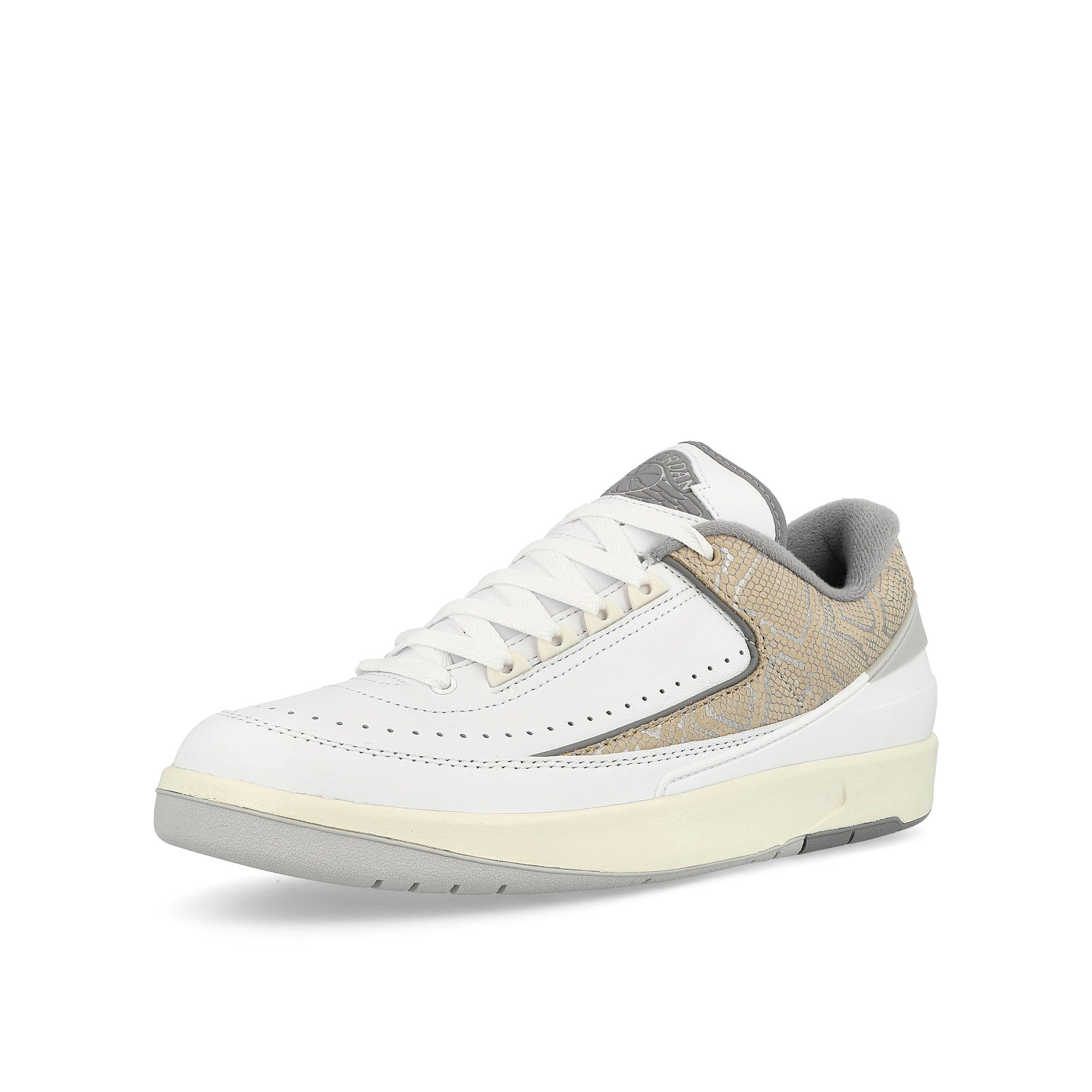 Jordan Air Jordan 2 Retro Low White / Cement Grey - Sanddrift - Neutral Grey Low Top Sneakers  Detailfoto | Overkill