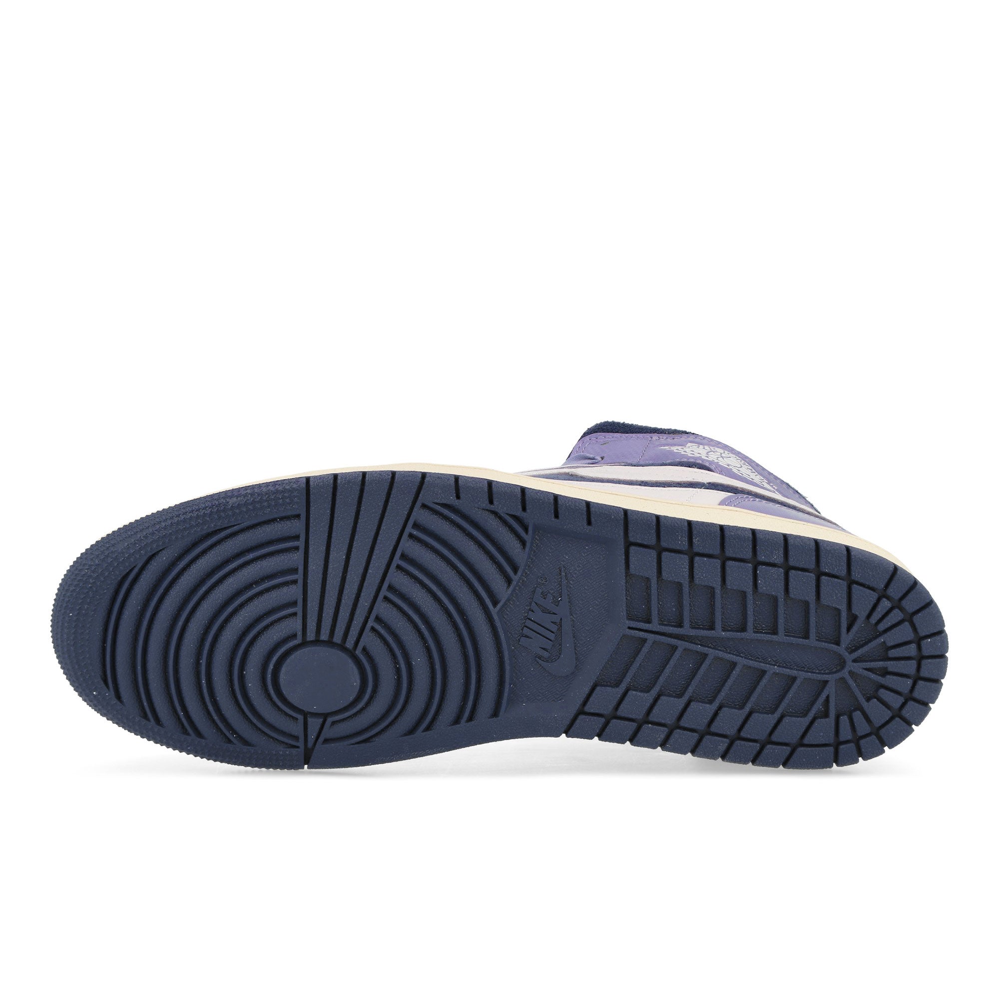 Jordan Wmns Air Jordan 1 Mid SE Sky J Light Purple / Sky J Purple Sneakers  Detail View 1 | Overkill