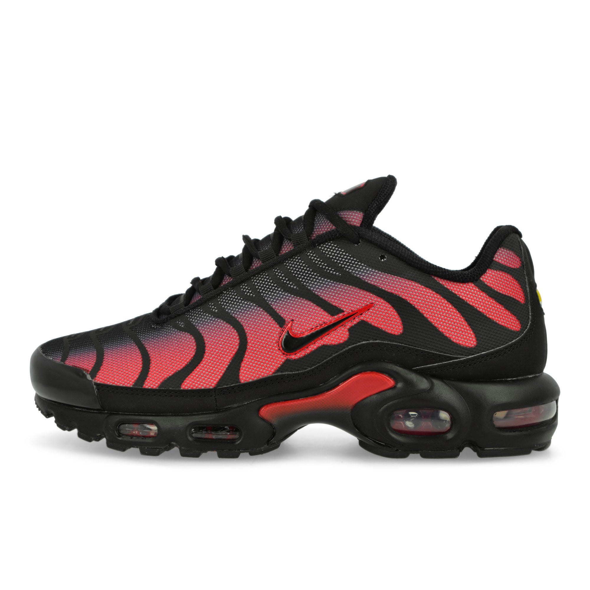Nike Air Max Plus University Red / Black Low Top Sneakers DZ4507 600 | Overkill