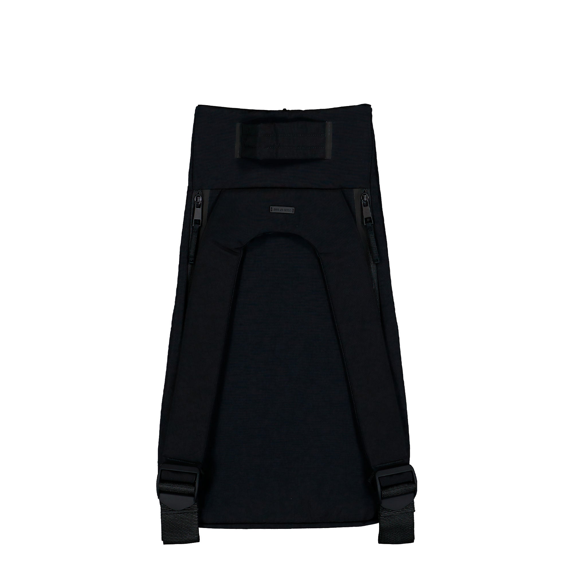 Fear Of God x Eastpak Sport Duffel Off-Black Backpacks EK0A5BPHJ0E1 Close-up | Overkill
