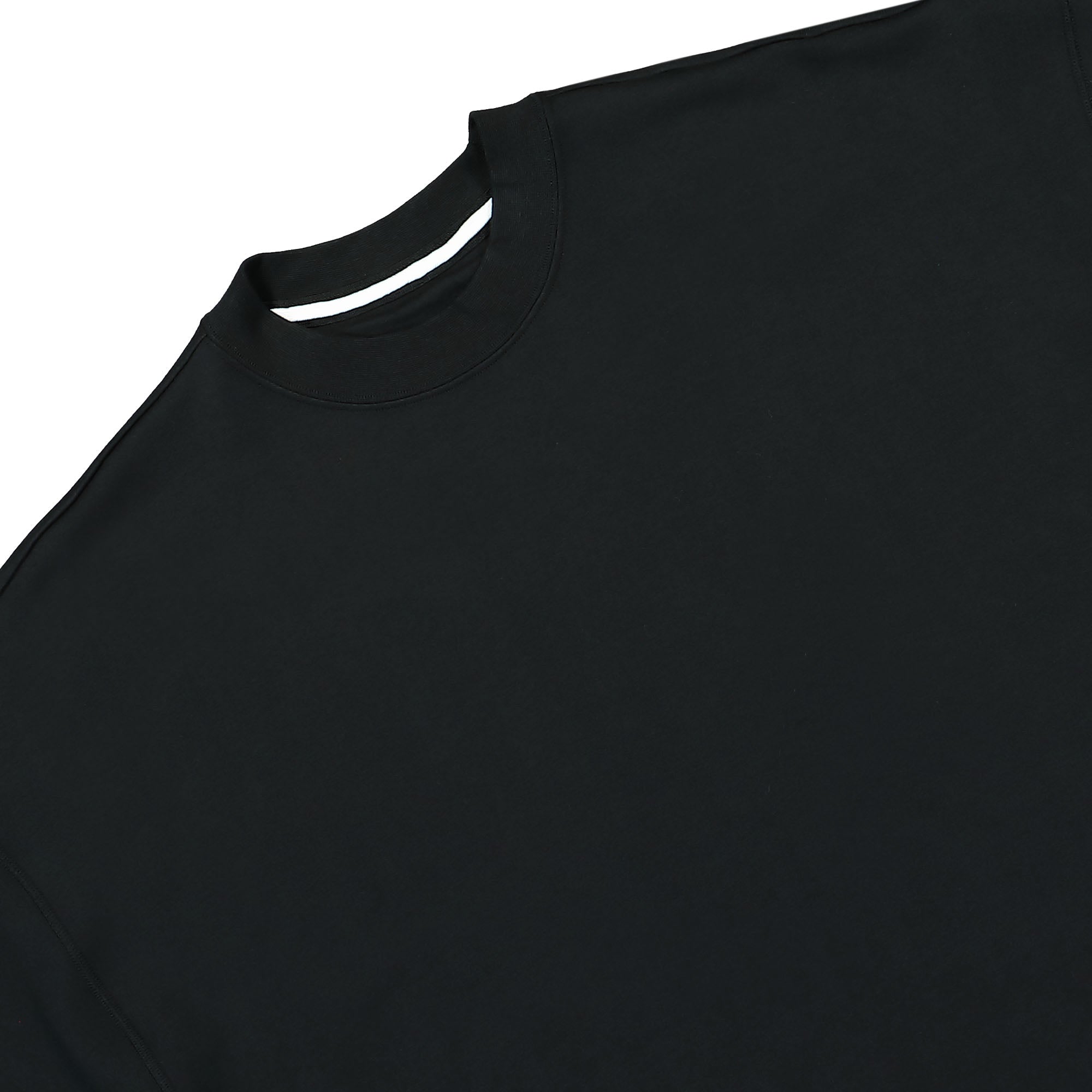 Nike Tech Fleece Reimagined SS Top Black / Black T-Shirts Close-up | Overkill