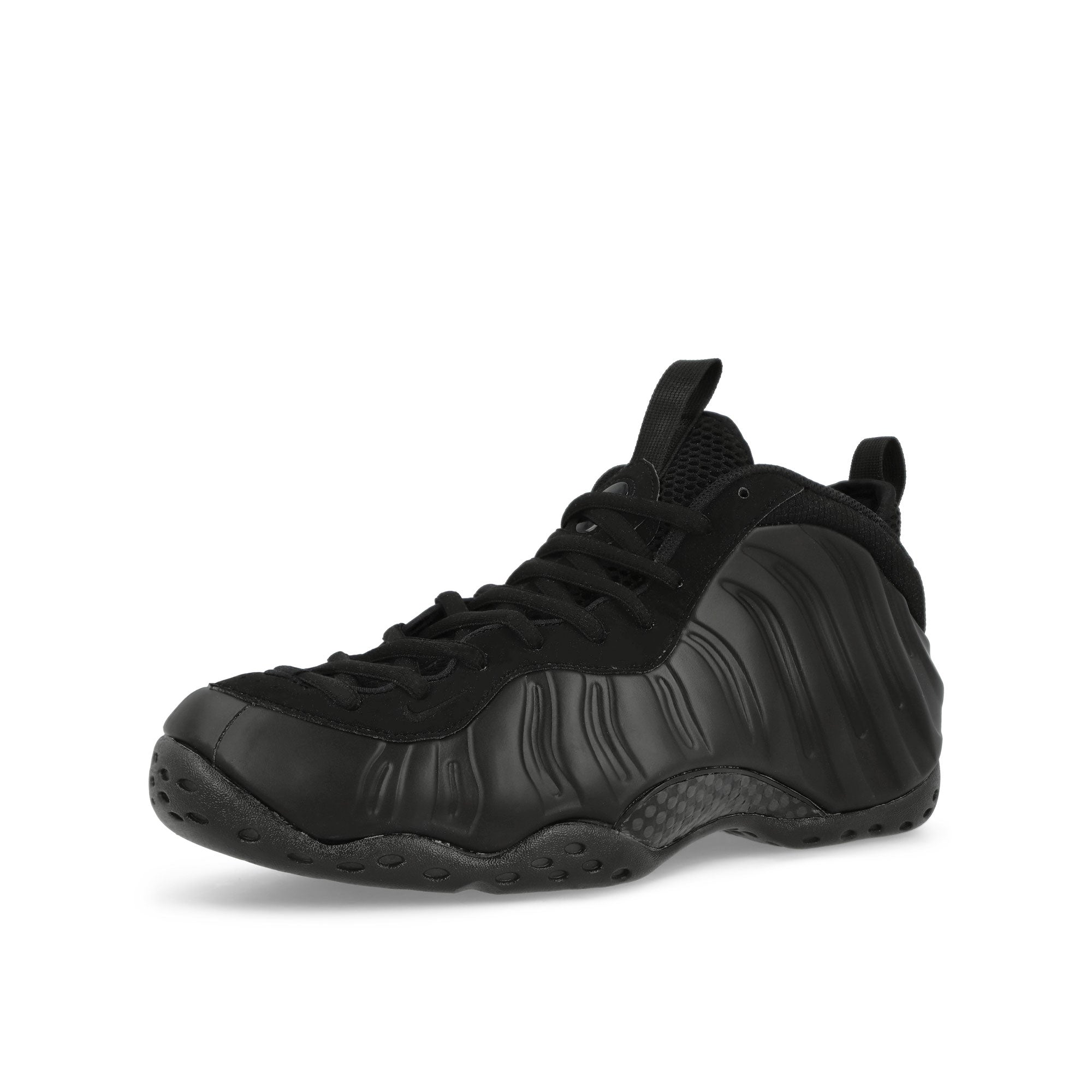 Nike Air Foamposite One Black / Anthracite - Black Mid Top Sneakers  Close Up | Overkill