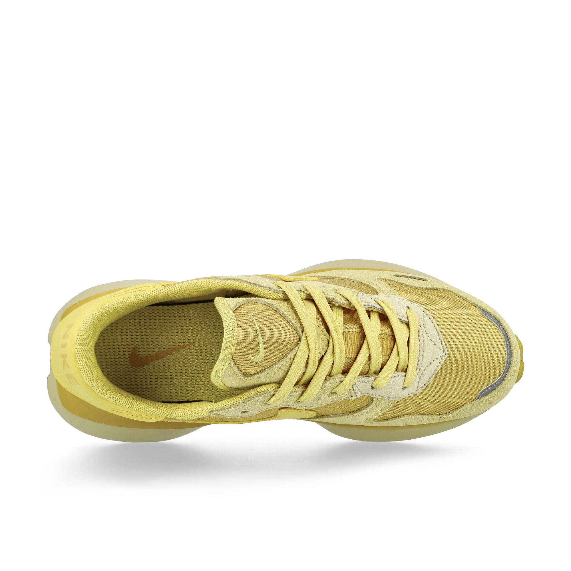 Nike W Phoenix Waffle Wheat Gold / Saturn Gold - Team Gold Low Top Sneakers  Detailfoto | Overkill