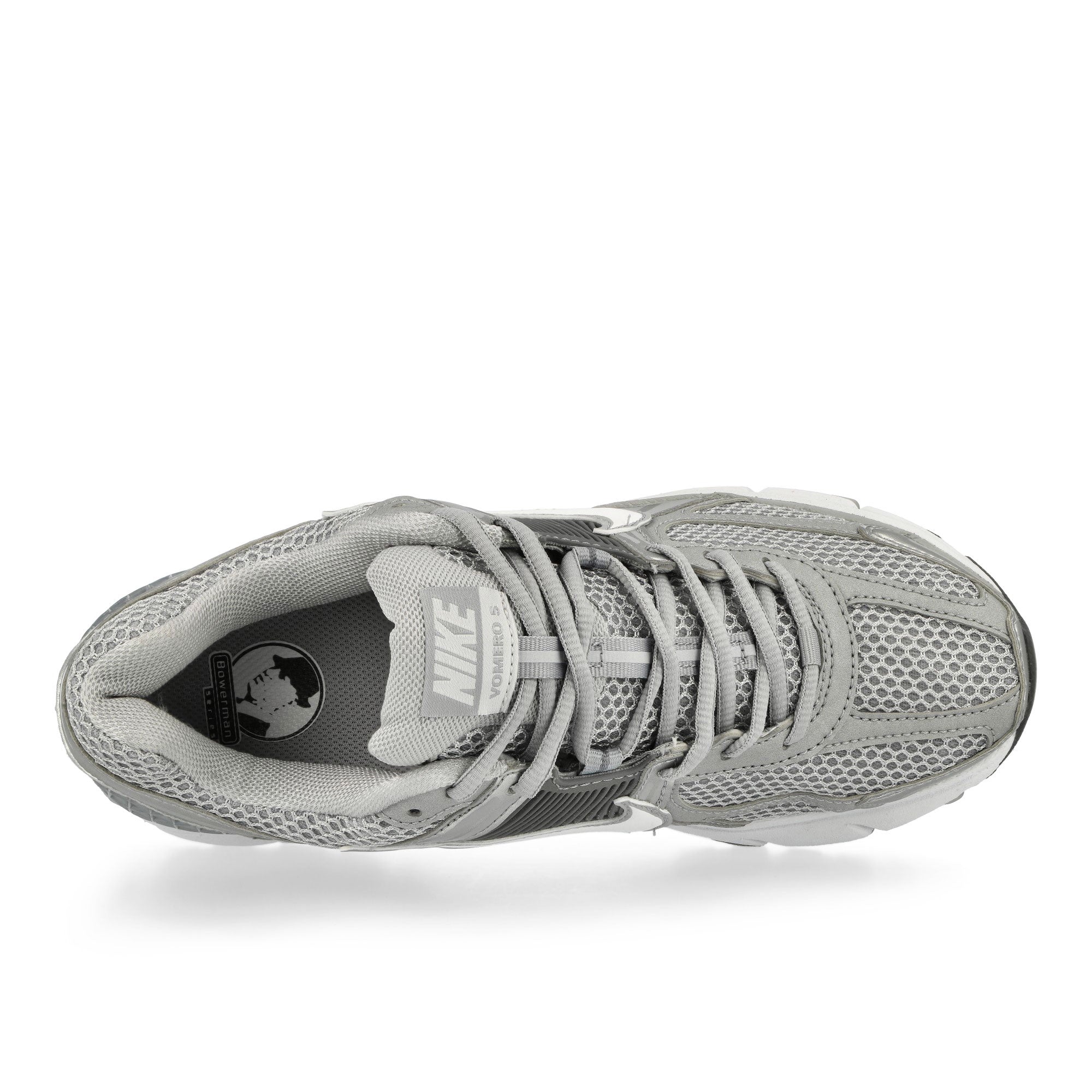 Nike Zoom Vomero 5 Wolf Grey / White - Metallic Silver Low Top Sneakers  Detailfoto | Overkill
