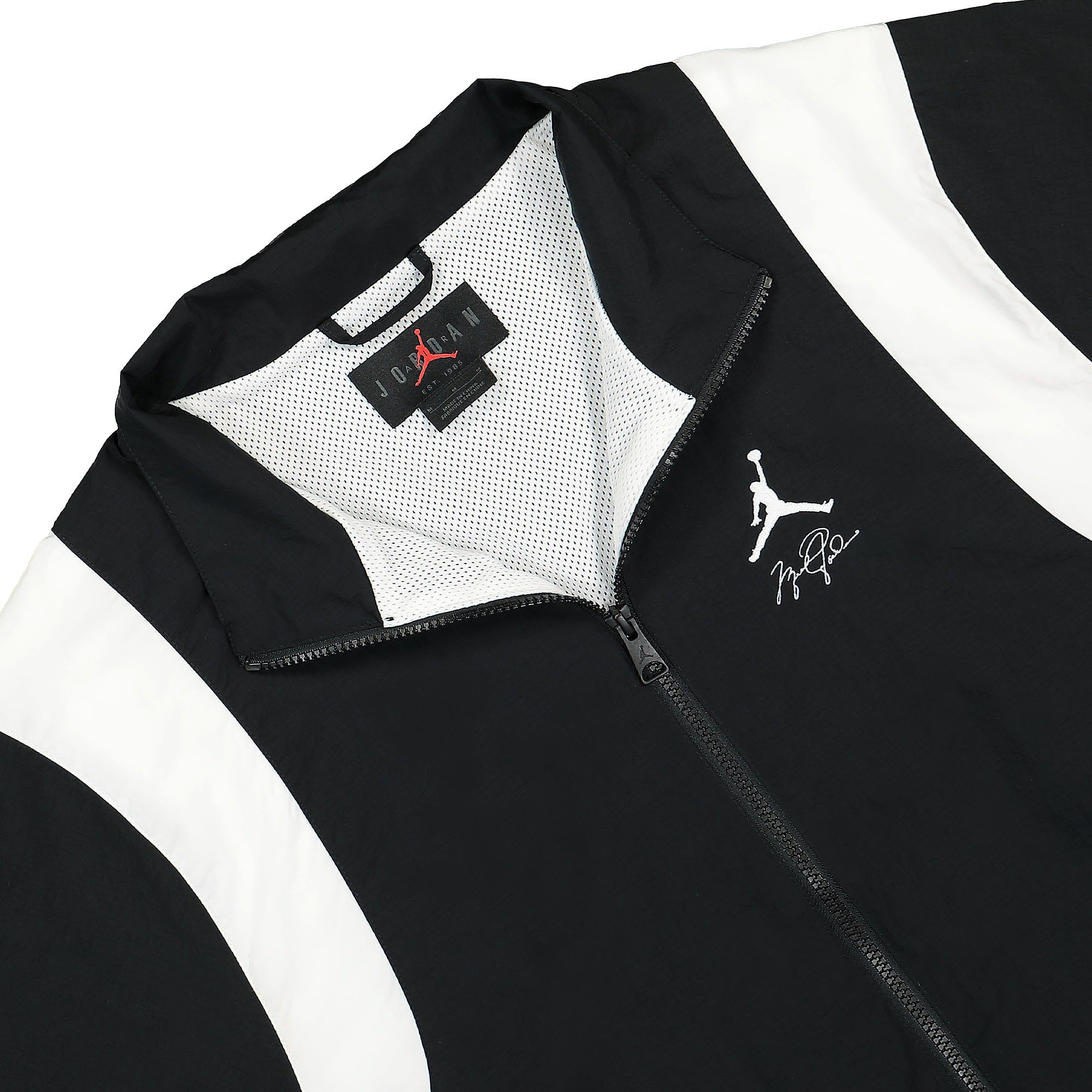 Jordan Essentials Jacket Black / Black / White / White Jackets Close-up | Overkill