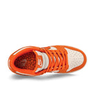 Nike W Dunk Low Light Bone / Safety Orange - Laser Orange Low Top Sneakers  Detailfoto | Overkill
