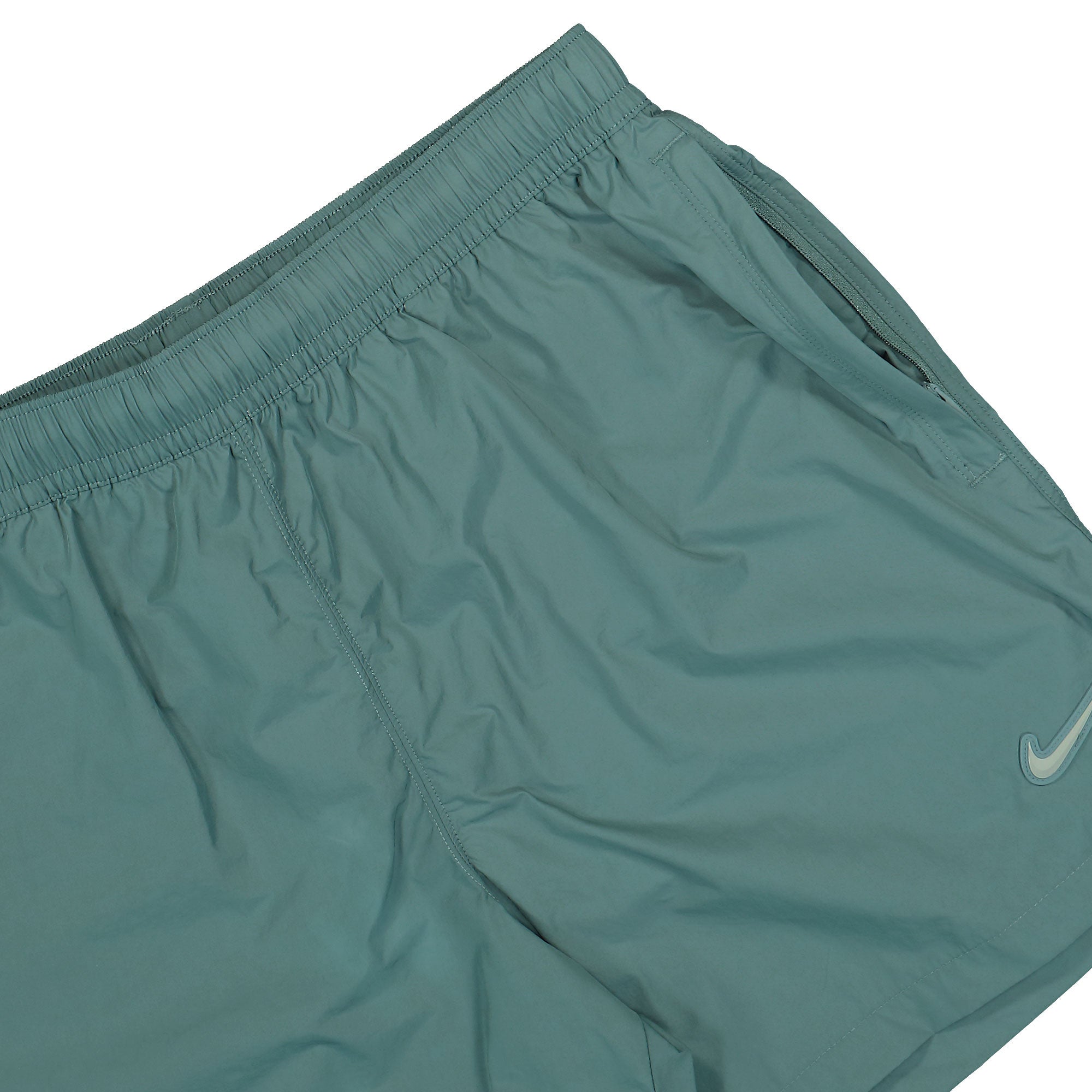 Nike Cardinal Shorts Mineral Slate / Faded Spruce / Mica Green Shorts Detailfoto | Overkill