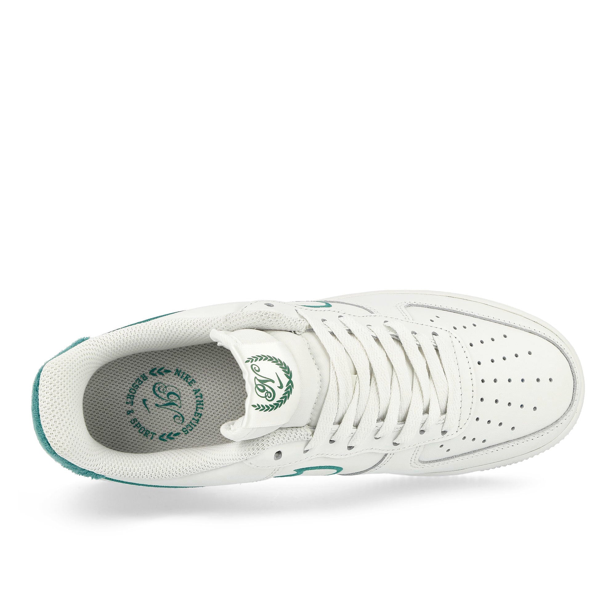 Nike Air Force 1 '07 LV8 Summit White / Summit White - Bicoastal Low Top Sneakers  Detailfoto | Overkill