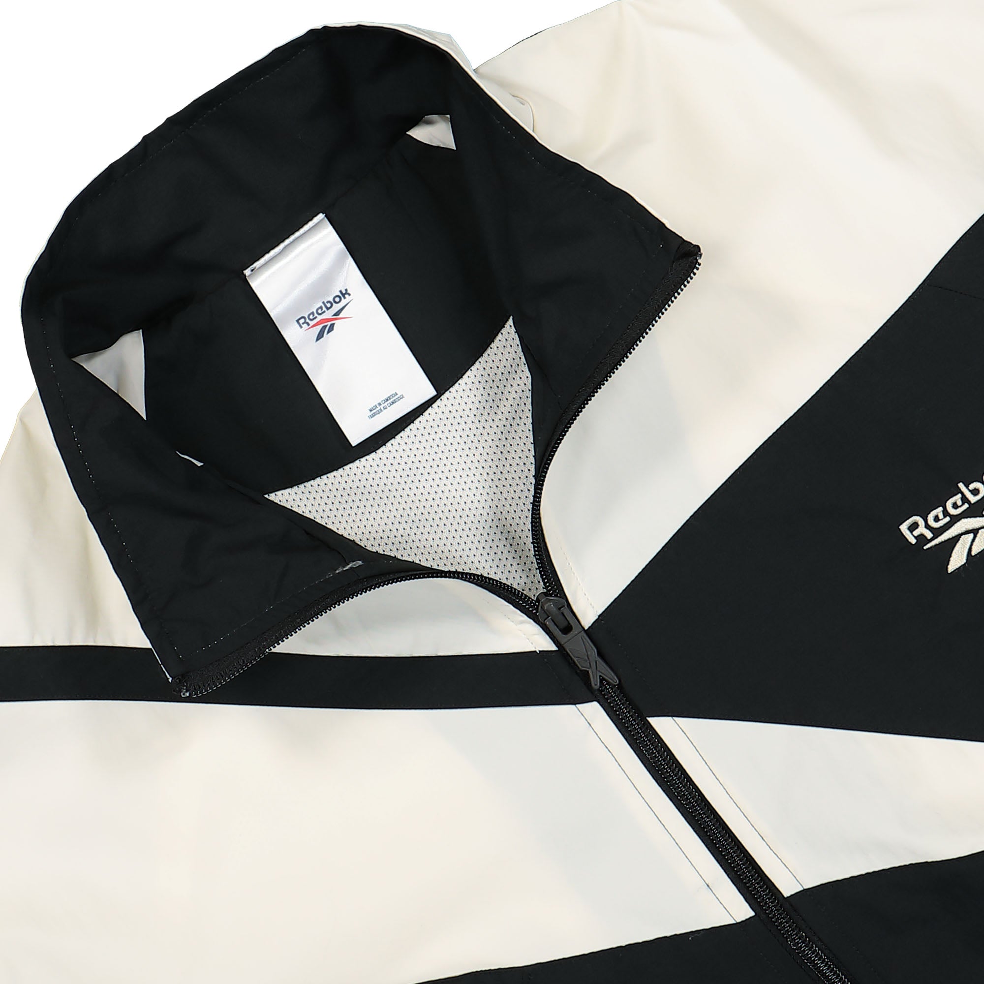 Reebok Classics Vector Track Jacket Night Black Track Jackets Close-up | Overkill