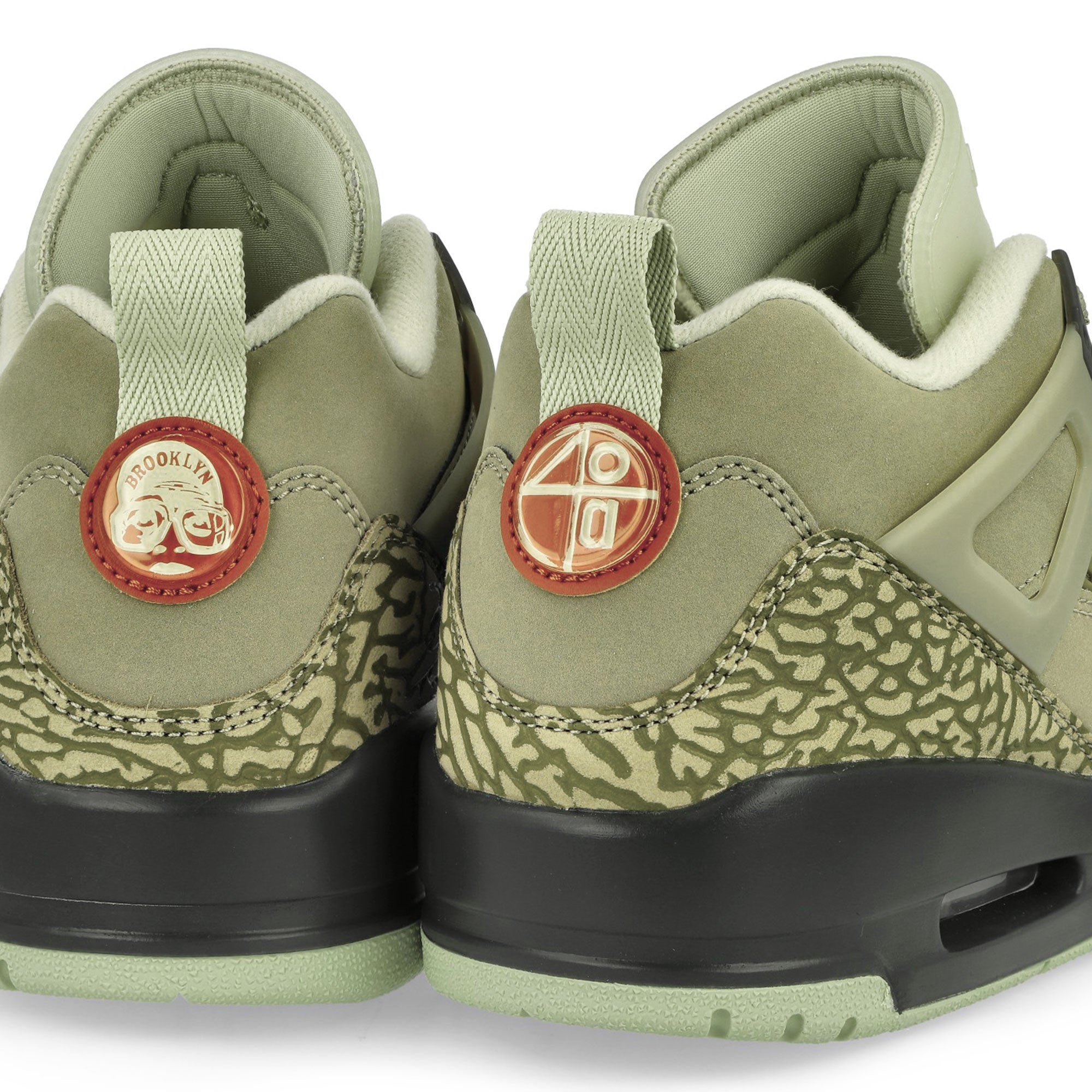 Jordan Spizike Low Neutral Olive / Dark Russet - Olive Aura Low Top Sneakers  Detailfoto | Overkill