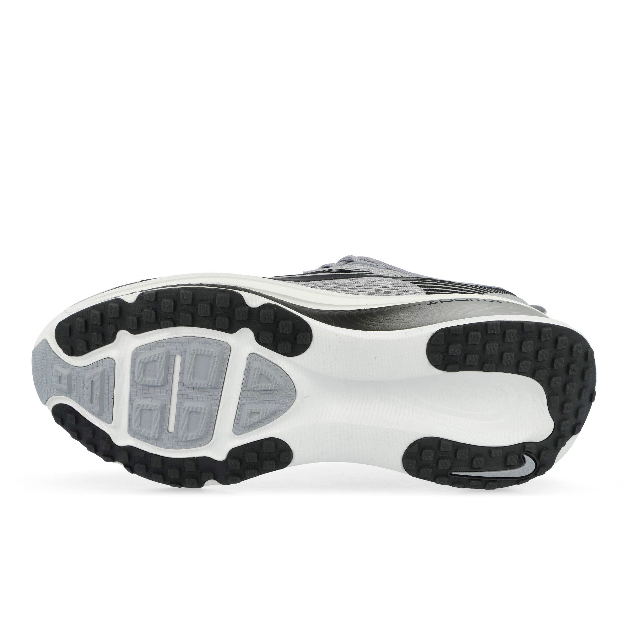 Nike Vomero 18 Wolf Grey / Anthracite - Pure Platinum Low Top Sneakers HM6803 012 Detail View 1 | Overkill