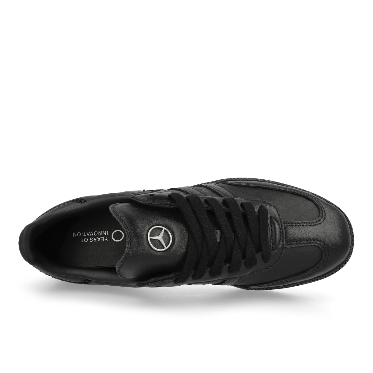 Mercedes-Benz x adidas Samba OG Core Black / Core Black / Silver Metallic Low Top Sneakers HP4535 Detailfoto | Overkill
