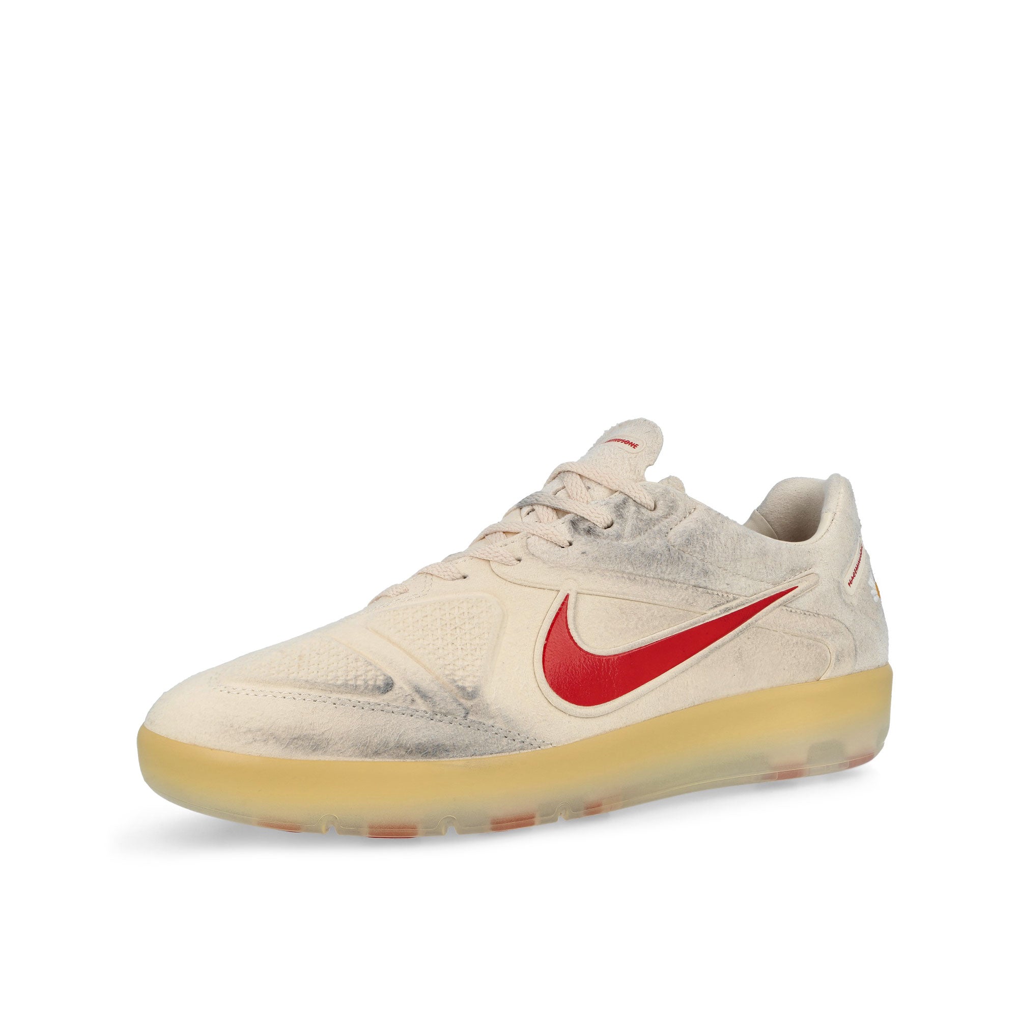 PEACEMINUSONE x Nike Cryoshot CTR 360 Korea Natural / University Red - University Gold Low Top Sneaker HQ1460 100 Close-up | Overkill
