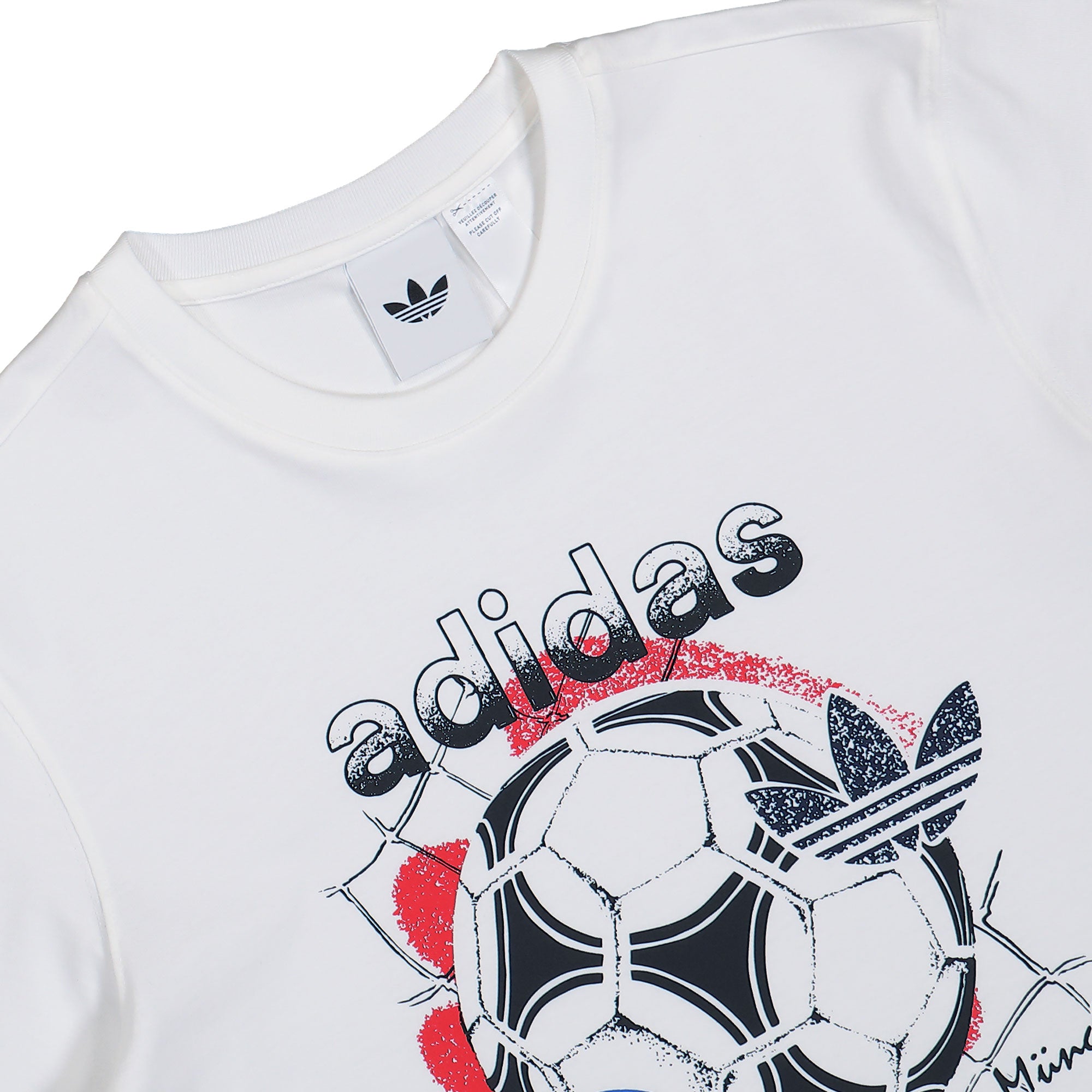 adidas  FC Bayern München OG2 Graphic Tee Core White T-Shirts IB7014 Detailfoto | Overkill
