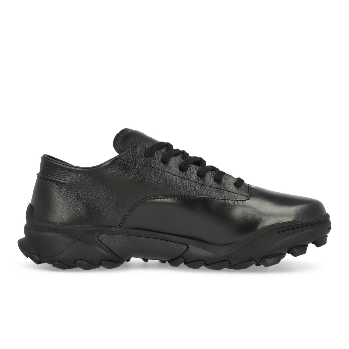 Y-3 GSG9 Low Black / Black / Black Low Top Sneakers  Silhouette | Overkill