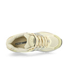 adidas Adistar Cushion W Off White / Grey One / Sand Low Top Sneakers  Detailfoto | Overkill