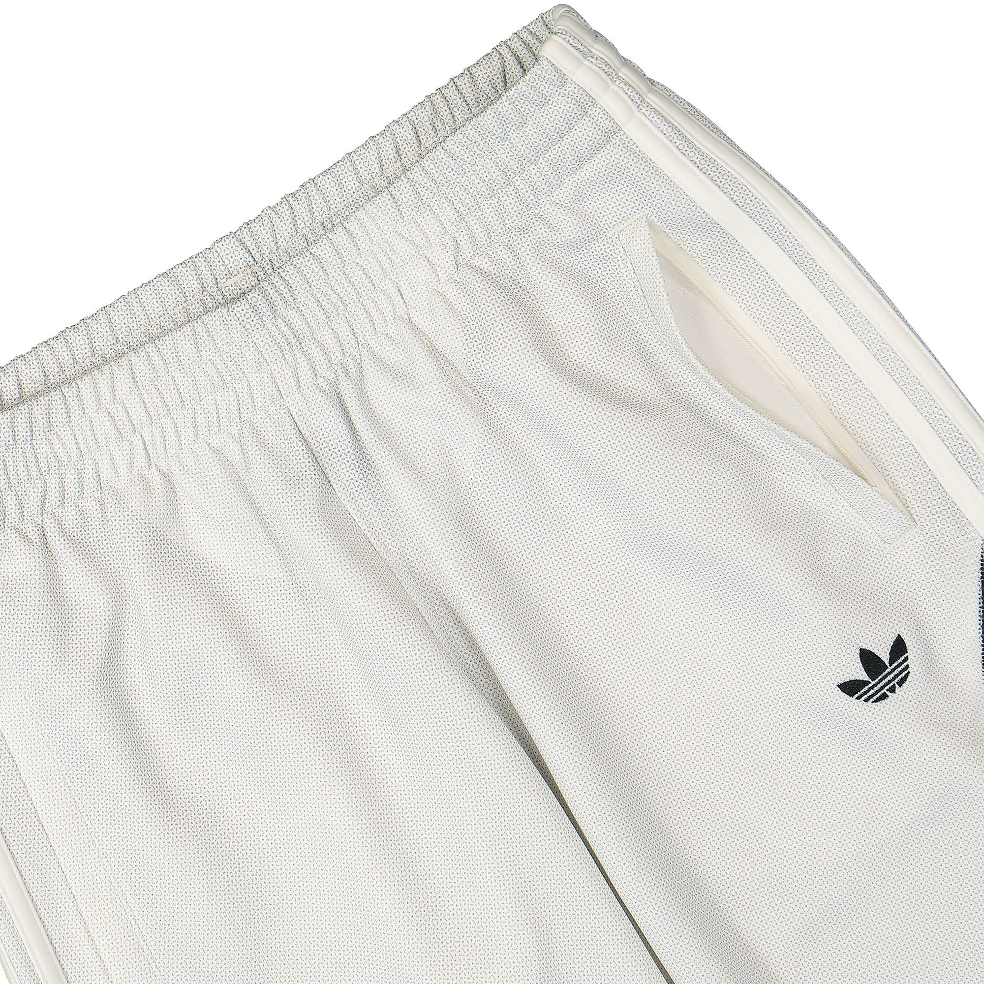 adidas Premium Q3 Print Track Pant Cloud White Sweat & Track Pants Detailfoto | Overkill
