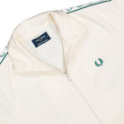 Fred Perry Contrast Tape Track Jacket Ecru Track Jackets J5557-560 Detailfoto | Overkill
