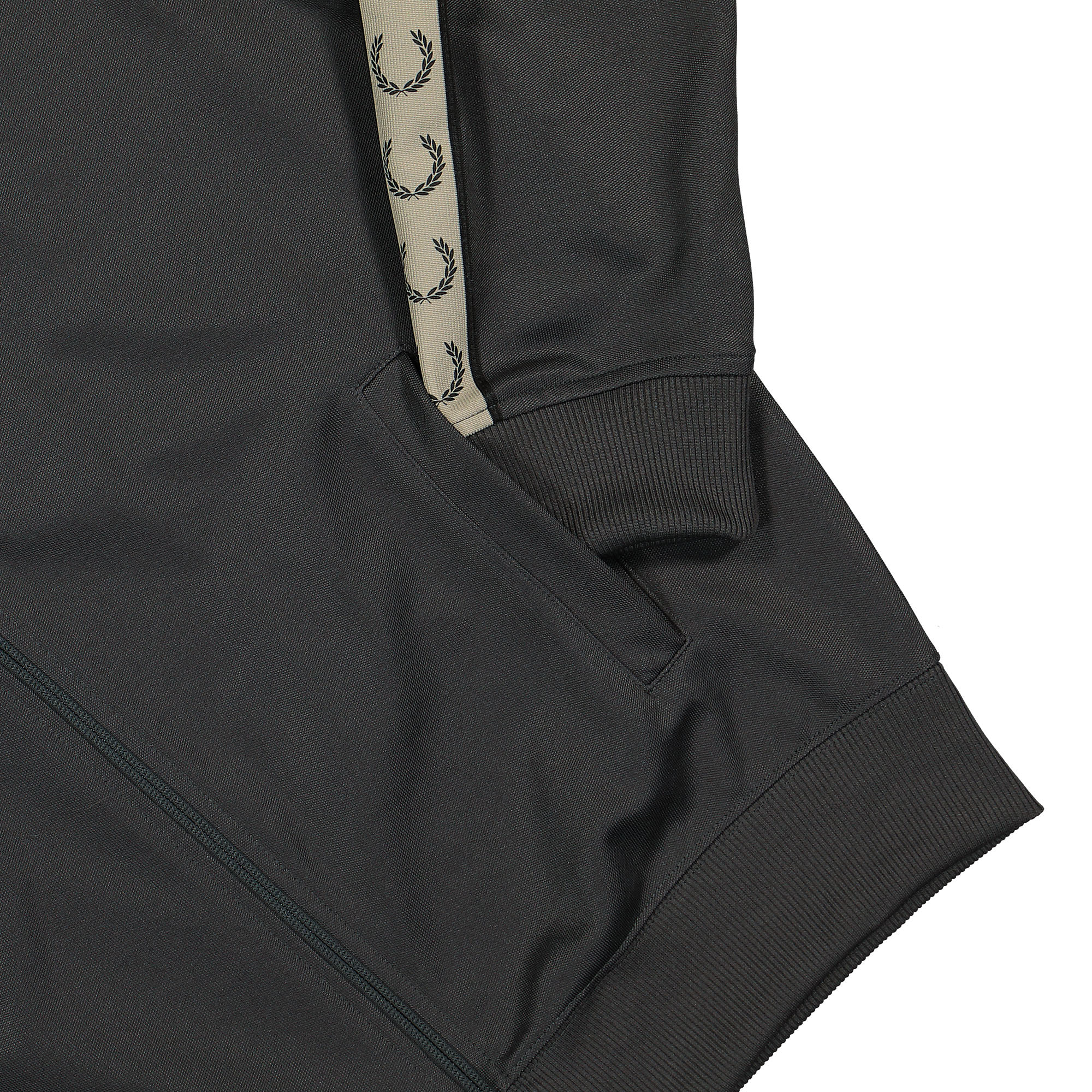 Fred Perry Contrast Tape Track Jacket Anchor Grey / Black Track Jackets Detailfoto | Overkill