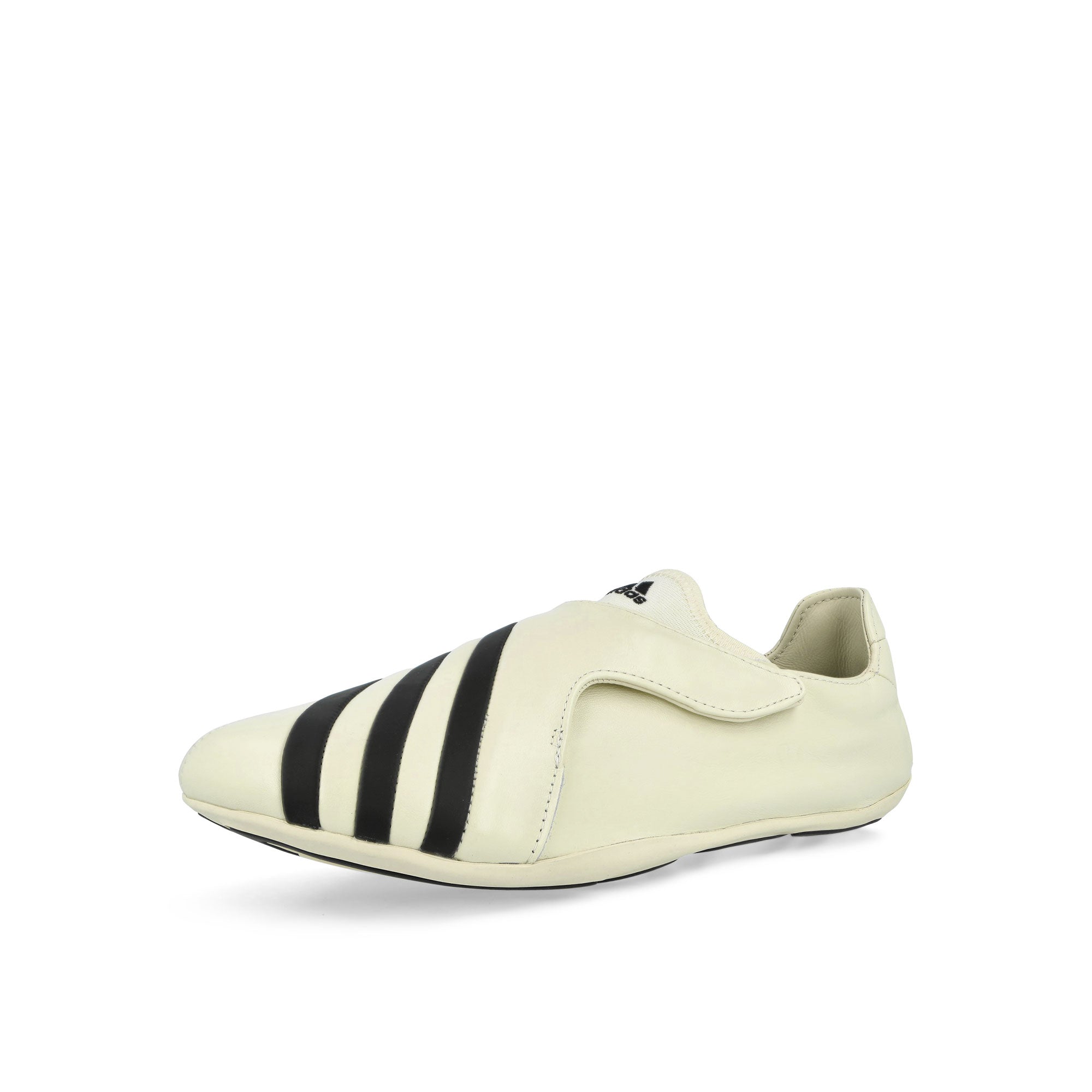 adidas PW Yoga Vario Chalk White / Core Black / Chalk White Low Top Sneakers KI7668 Close-up | Overkill
