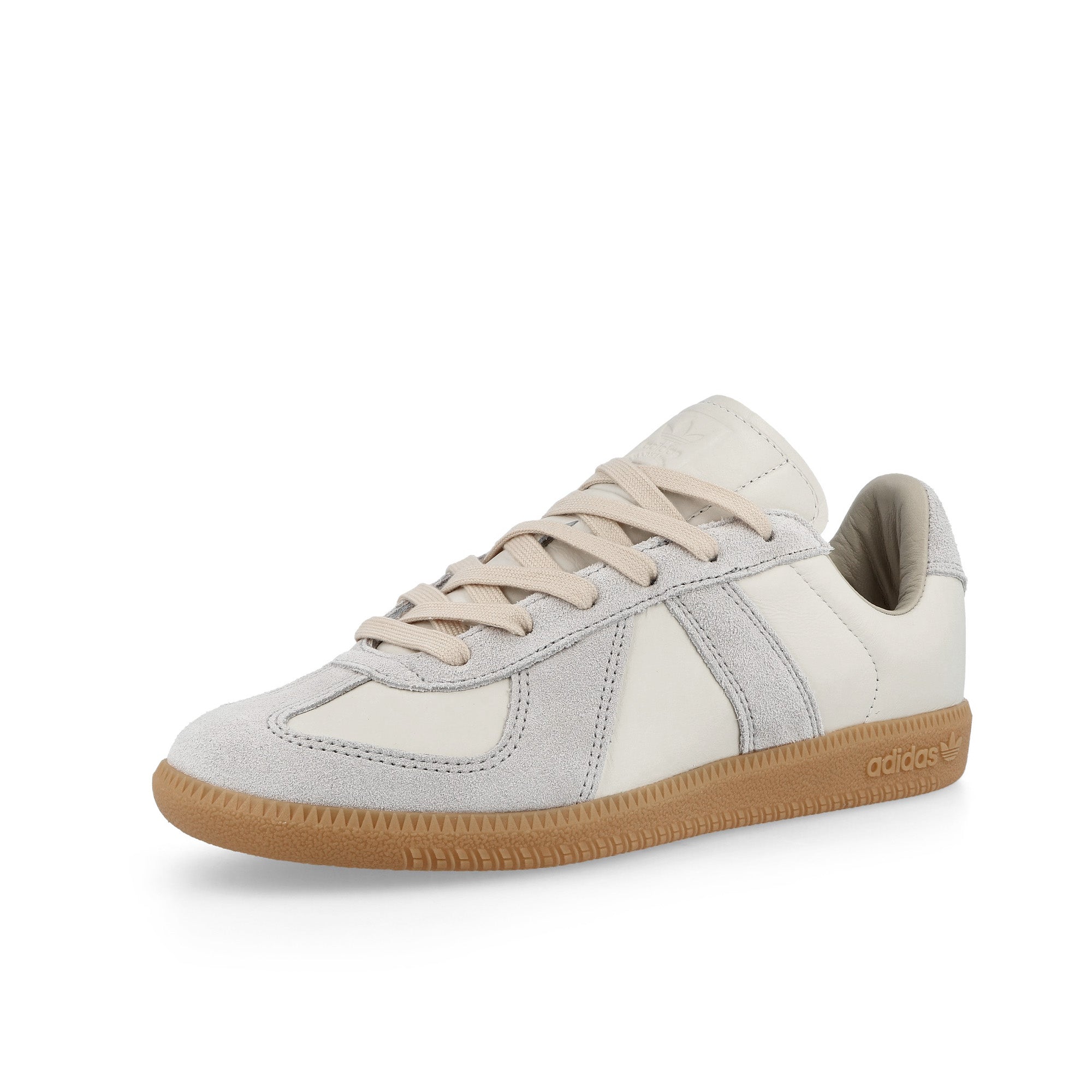 adidas BW Army Chalk White / Clear Granite / Gum 10 Sneaker KK2801 Close-up | Overkill
