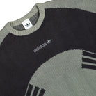 adidas Munich 93 Chunky Crewneck Sweatshirt Silver Pebble / Utility Black sweatshirt KQ9490 Detailfoto | Overkill
