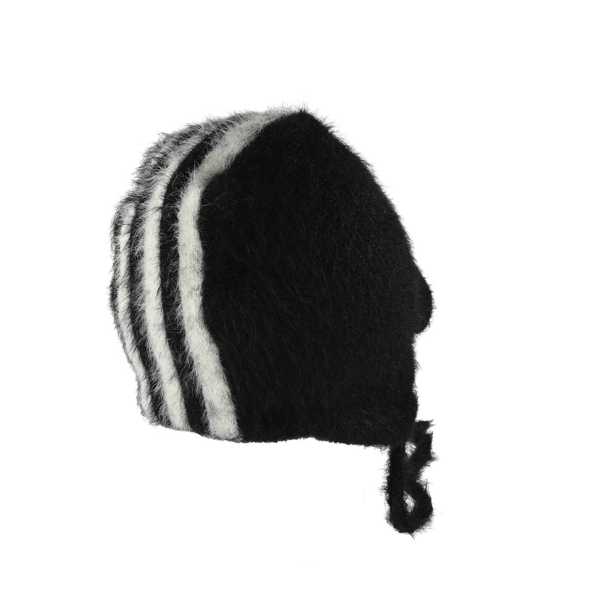Y-3 Stripes Bonnet Hat Black caps KV2908 Detail View 2 | Overkill

