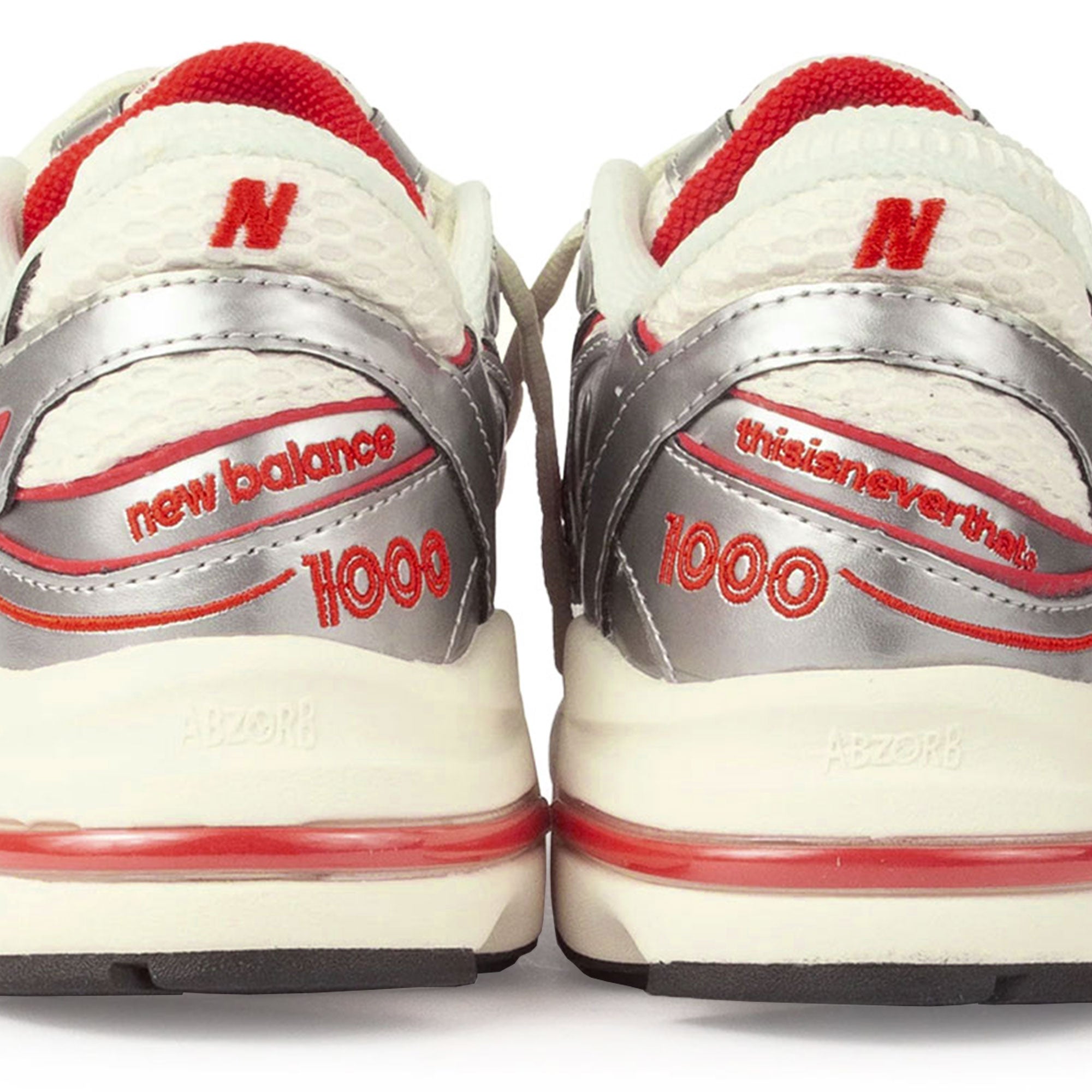 New Balance M1000TI Silver / Valiant Poppy Low Top Sneakers  Detailfoto | Overkill