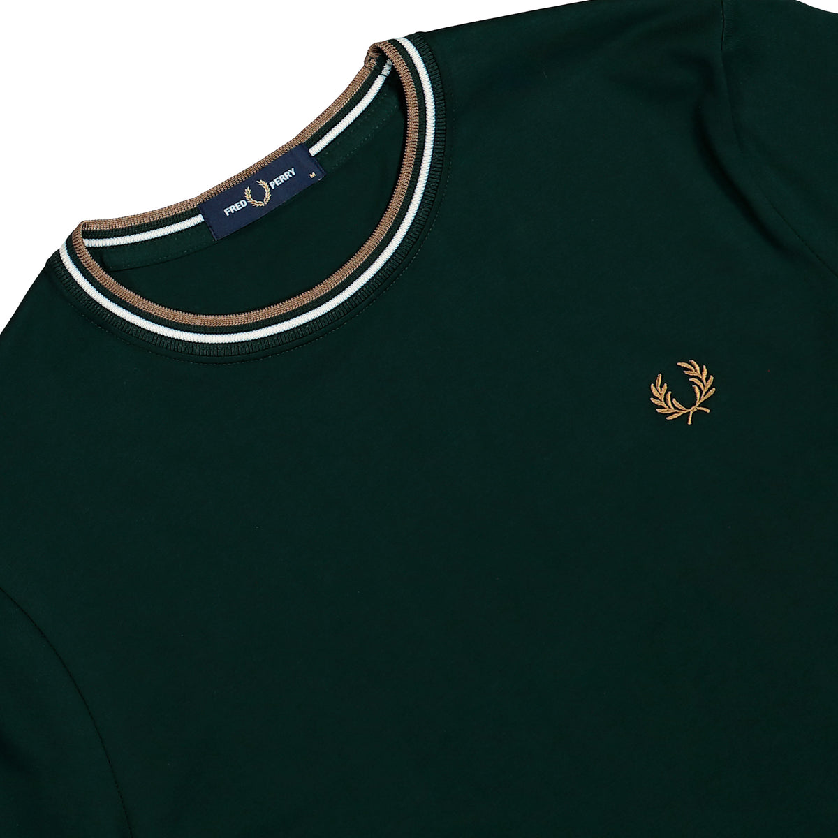 Fred Perry Twin Tipped T-Shirt Grassroots / Ecru / Bronze T-Shirt M1588V-50D Detailfoto | Overkill
