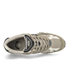 New Balance M991BTN Elm / Brown Rice Low Top Sneakers  Detailfoto | Overkill